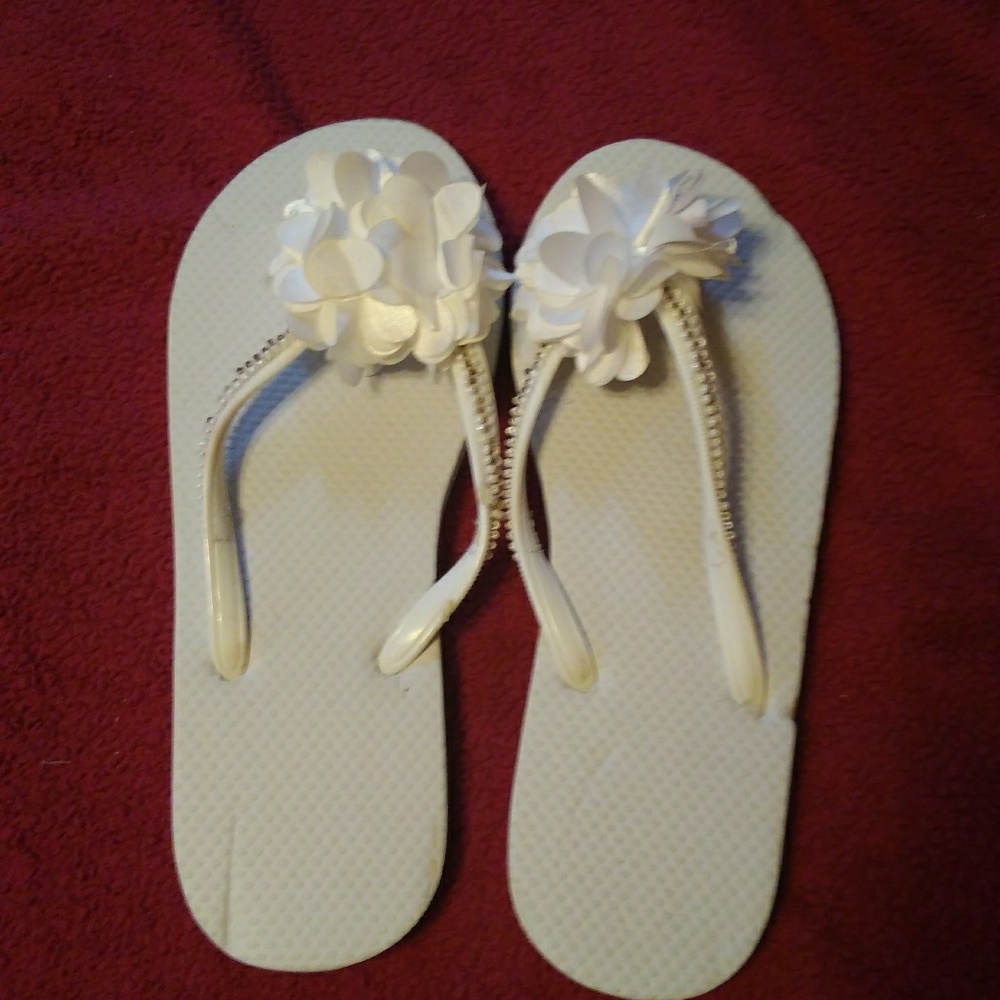 Flower flip flops