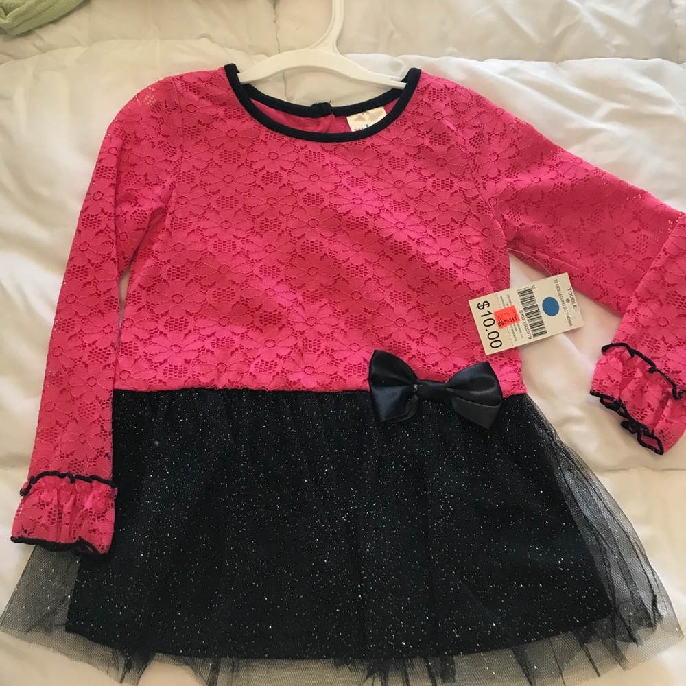 2T dress. NWT. Never worn