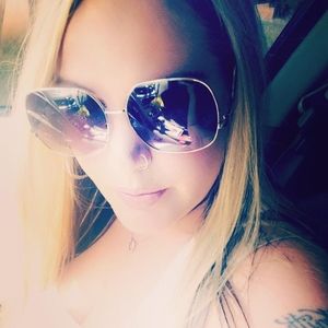 Meet your Posher, Brandy