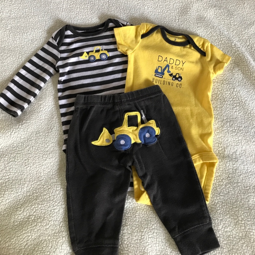 Carter’s 3 piece set