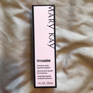 Mary Kay Timewise Luminous-Wear Liquid Foundation