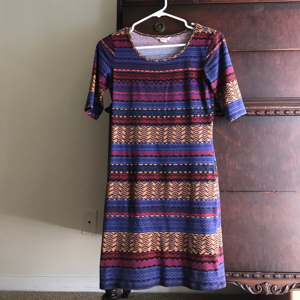 Short Dress 🍑 CLOSET CLEAROUT 🍑