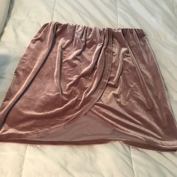 MISSGUIDED wrap front velvet skirt- NWT - Picture 2 of 3
