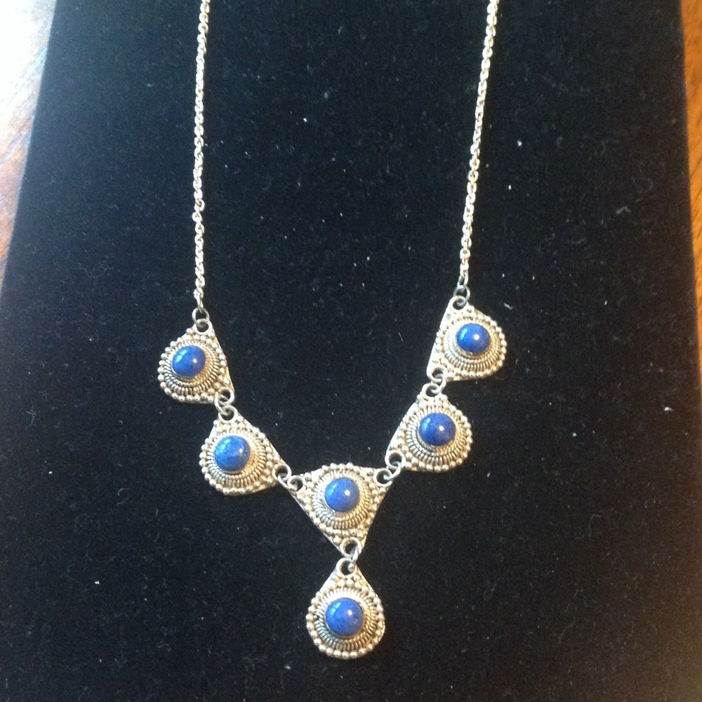 Gorgeous Sterling silver with lapis necklace