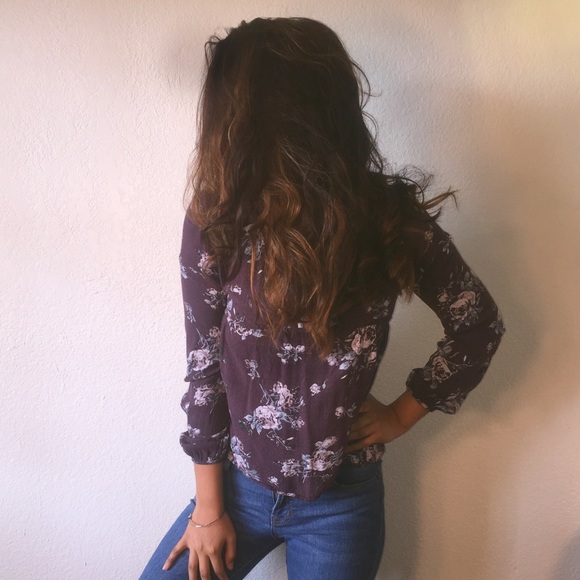 Floral Low Cut Blouse - Picture 4 of 4