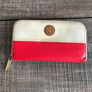 Well loved Tory Burch authentic wallet