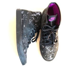 Nike black and silver lifestyle shoes