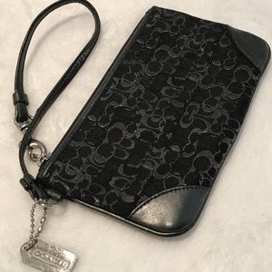 NWOT Coach Wristlet Large