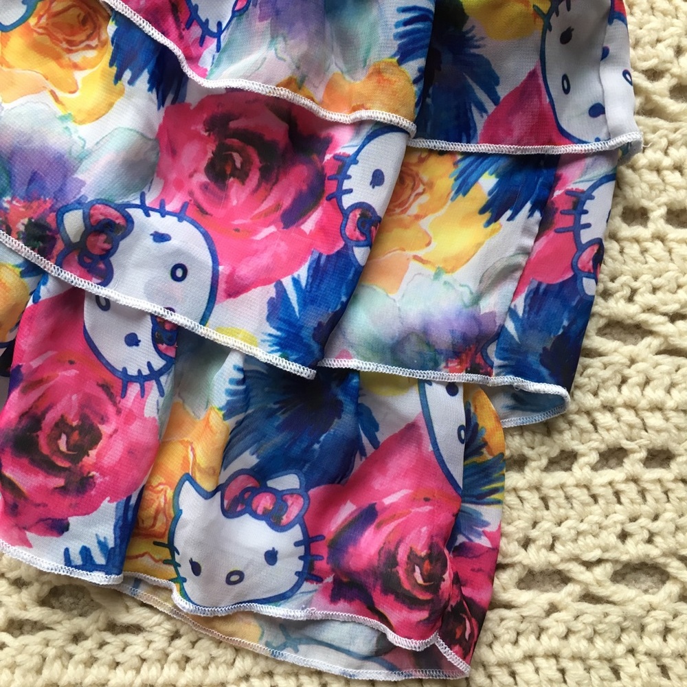 ❌SOLD❌ 🎀 Hello Kitty Ruffle Skirt 🎀 - Picture 2 of 3