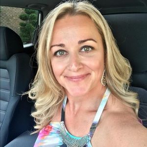 Meet your Posher, Sharon