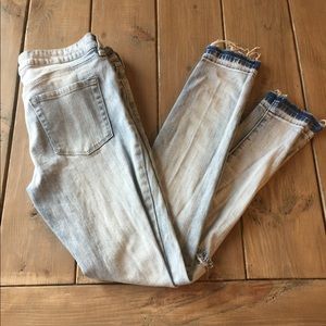 Bullhead acid wash distressed skinny jeans