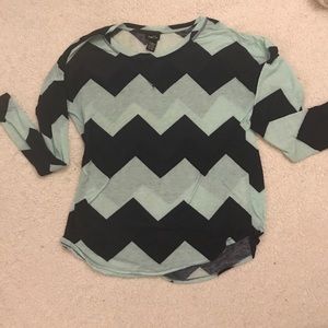 Rue 21 knit shirt