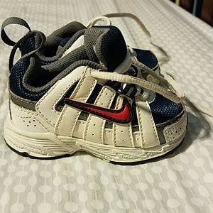 !!Cute Nike Toddler size c shoes