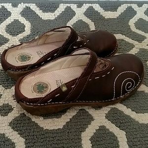 Brown El Natura Lista size 38 backless clogs