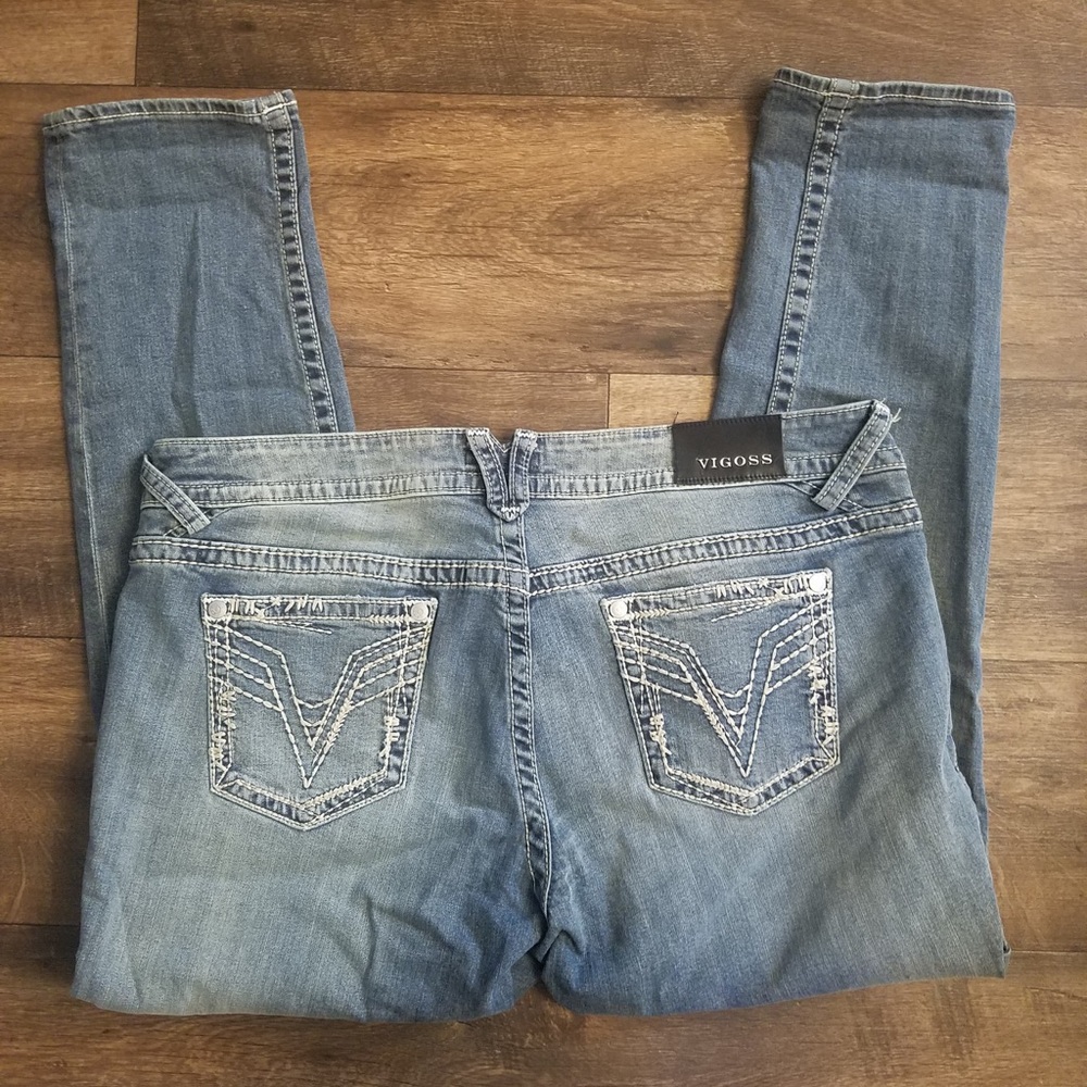 🍁new listing🍁 Vigoss distressed denim