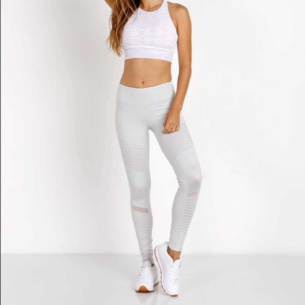 ALO moto leggings in mist glossy