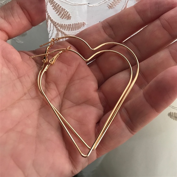 ✌🏼PAIRS Wire Hearts Earrings - Picture 4 of 5