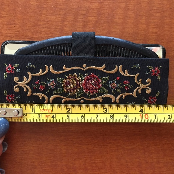 VTG Embroidered Comb & Mirror Set - EXC. COND.!!! main image 4