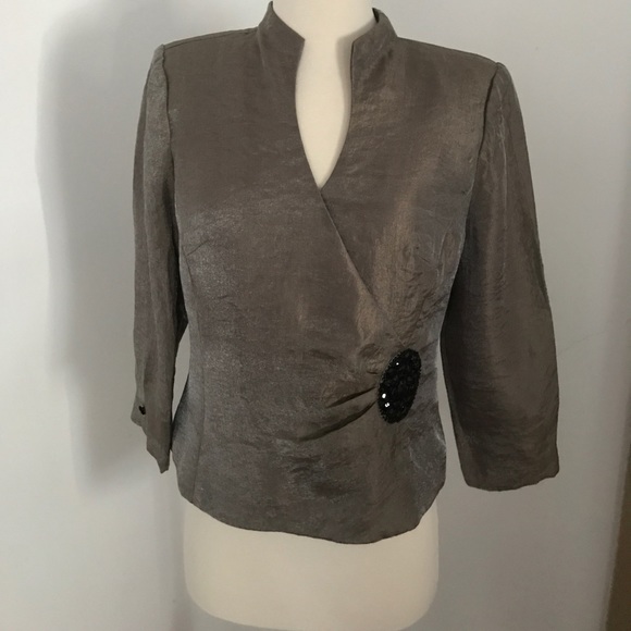 Elegant jacket by J R Nites/Carol Lin - Picture 2 of 7