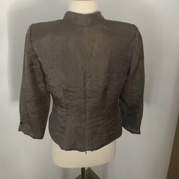 Elegant jacket by J R Nites/Carol Lin - Picture 4 of 7