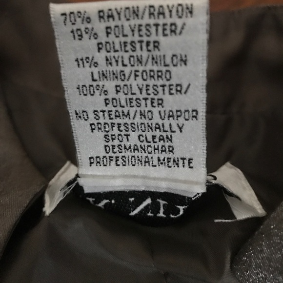 Elegant jacket by J R Nites/Carol Lin - Picture 7 of 7