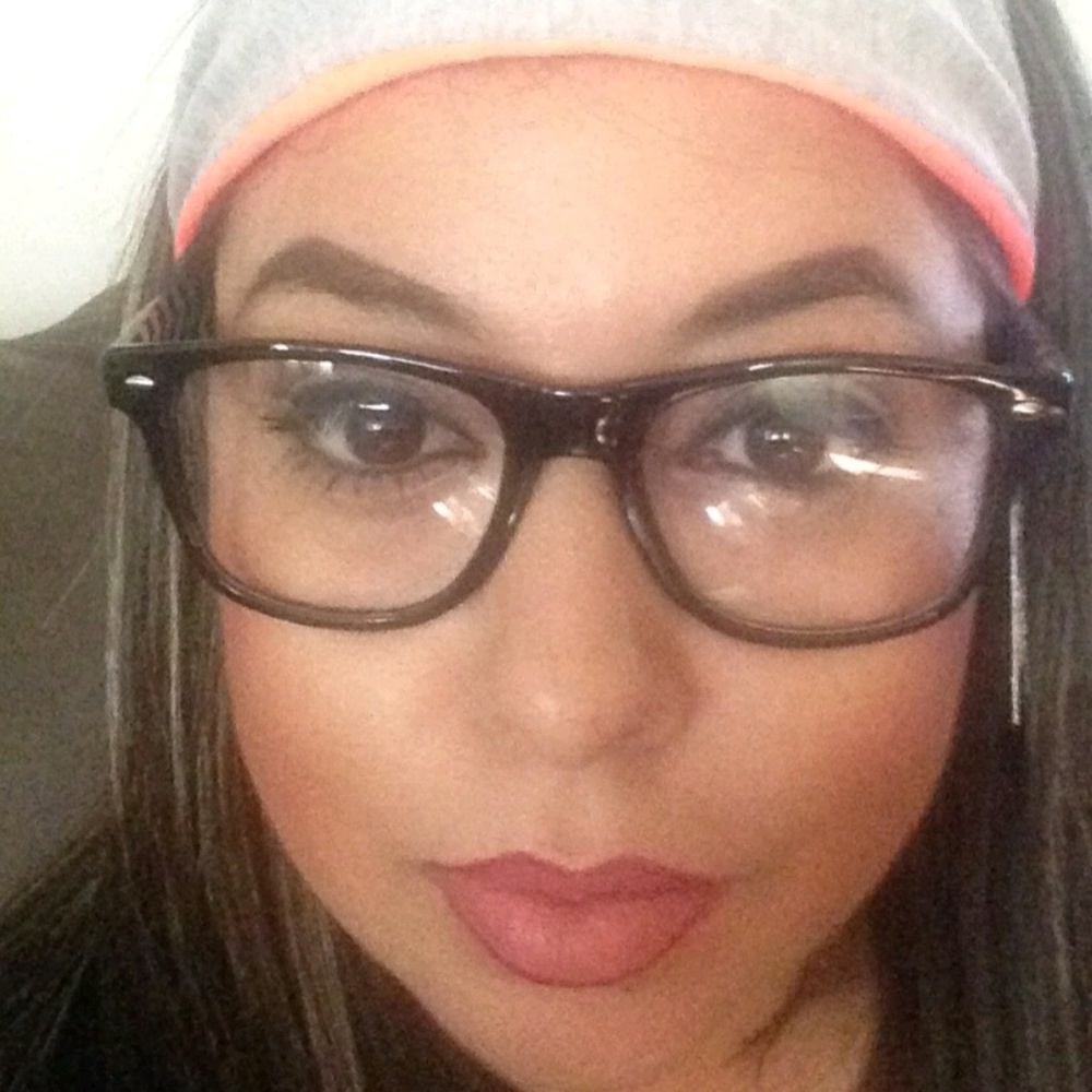 Meet your Posher, Gabriela