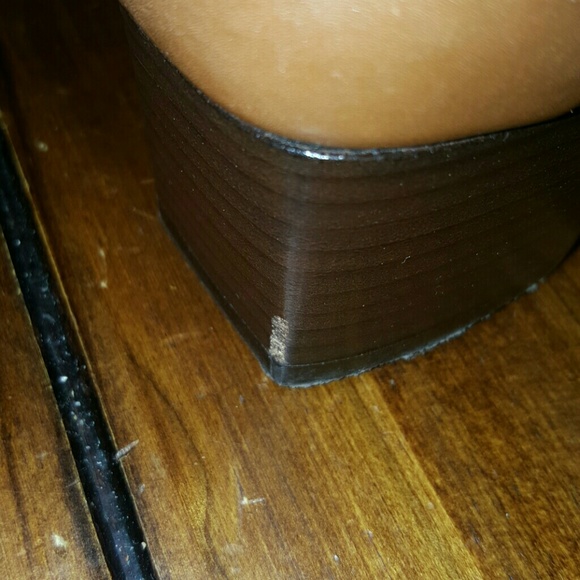 Coach - Picture 2 of 6