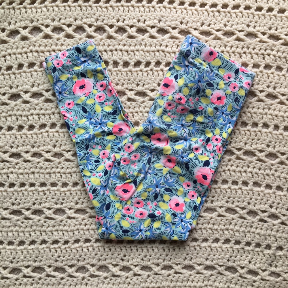 ❌SOLD❌ 🎀 Cute Flower Leggings 🎀