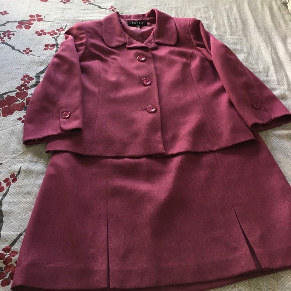 Ladies suit