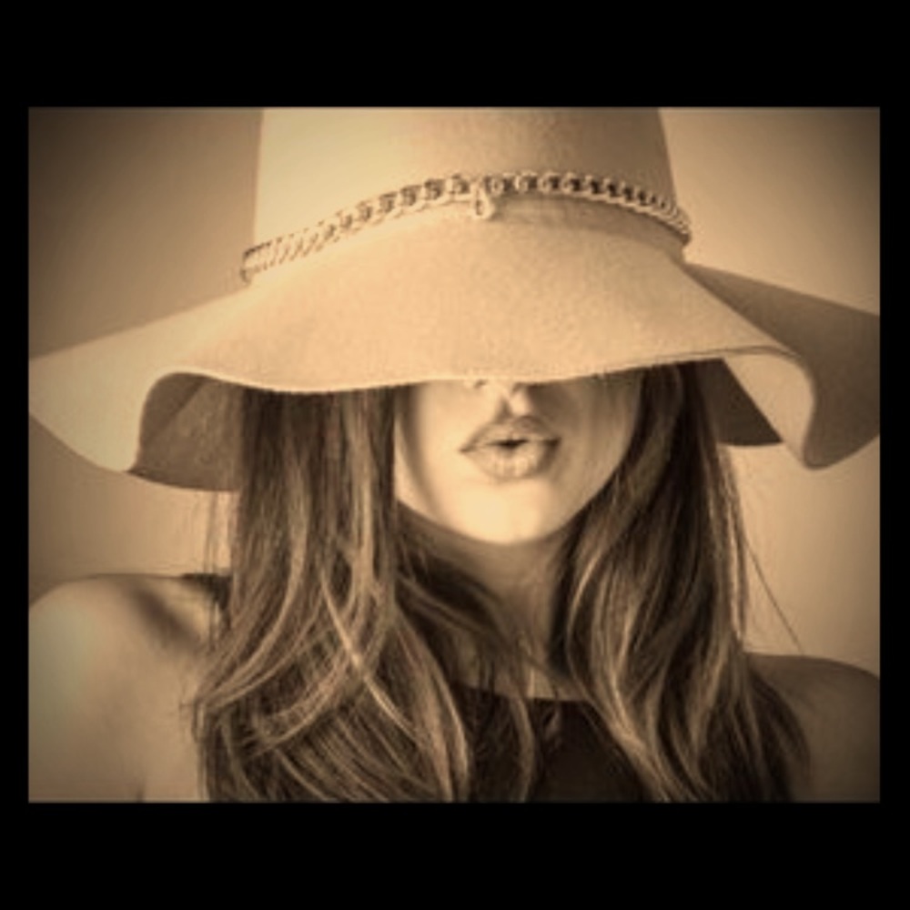 Meet your Posher, Irina