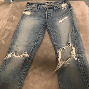 Moussy ripped jeans