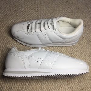 NWOB vintage Mens Nike White Leather Cortez Size 9