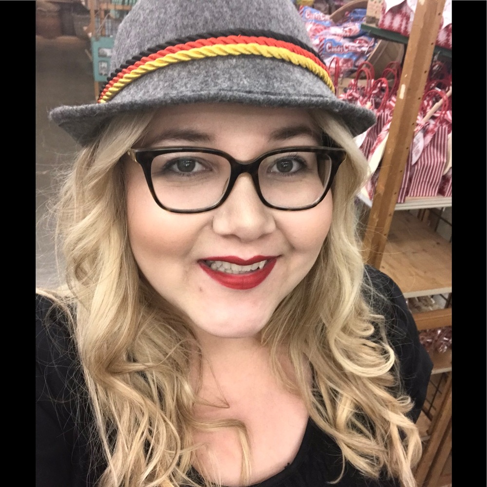 Meet your Posher, Andrea