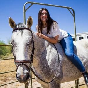 Meet your Posher, Anna