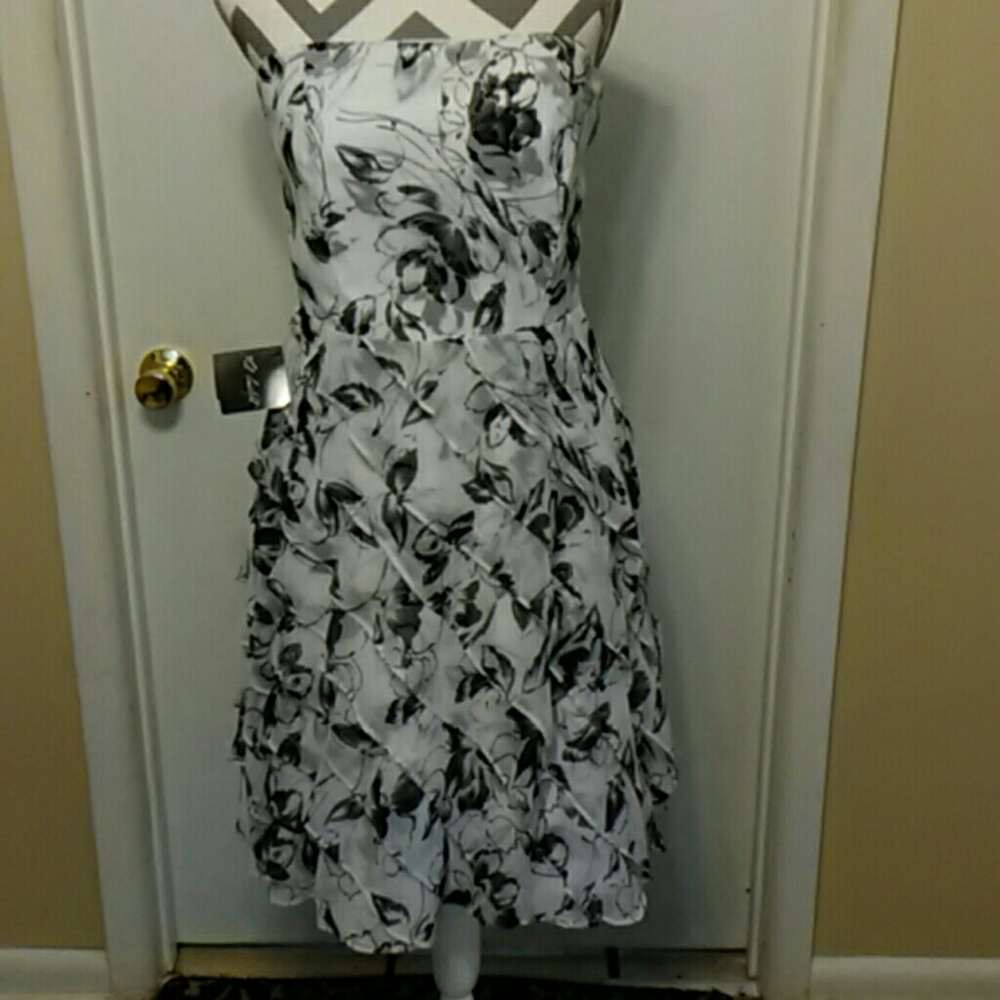 White House Black Market Dress NWT