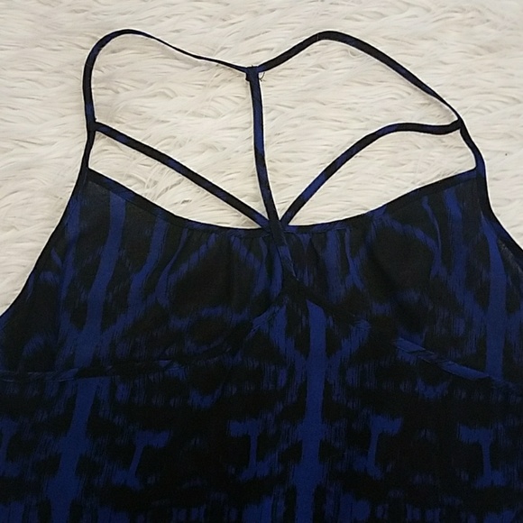 Like new Expree tank with thin tee strap back - Picture 4 of 4