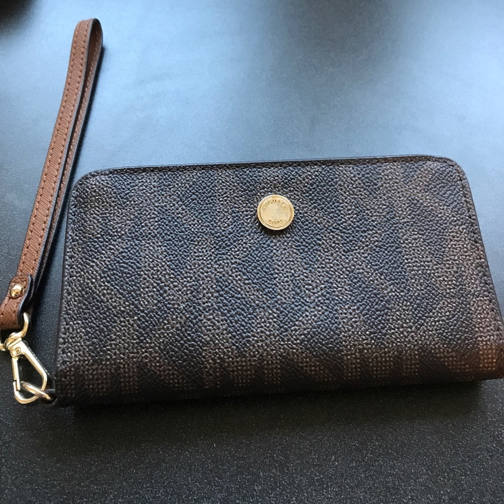 Authentic Michael Kors phone wristlet