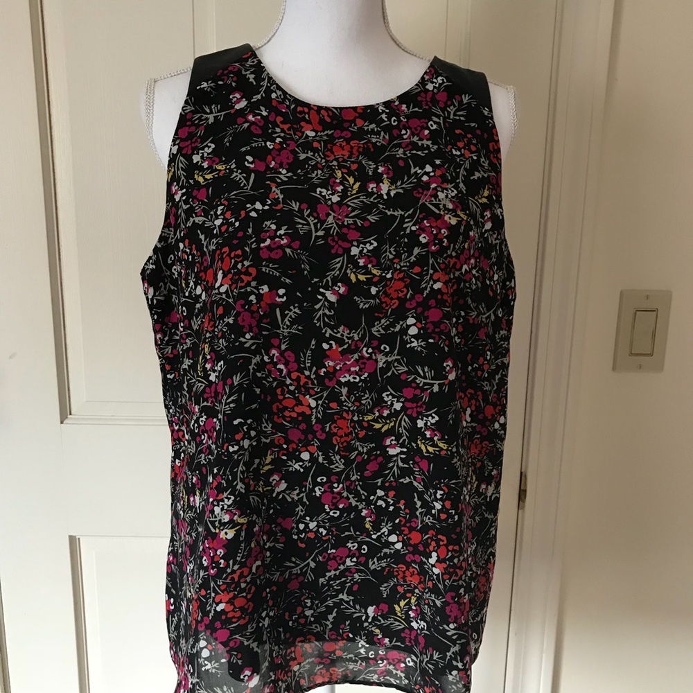 Banana Republic Like new sleeveless shirt