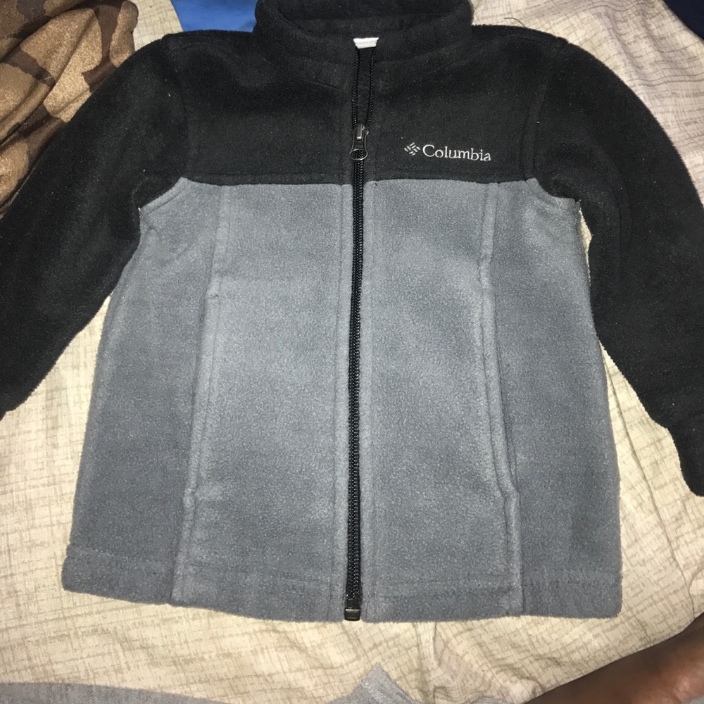 Columbia Fleece Jacket 🤗 sold on merceri
