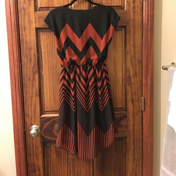 Everly Chevron Dress - Picture 2 of 2
