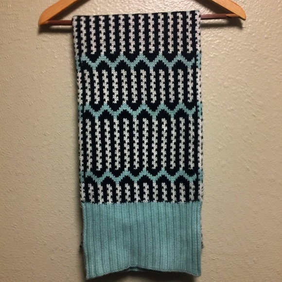 J Crew Lambswool zigzag stripe scarf - Picture 5 of 7