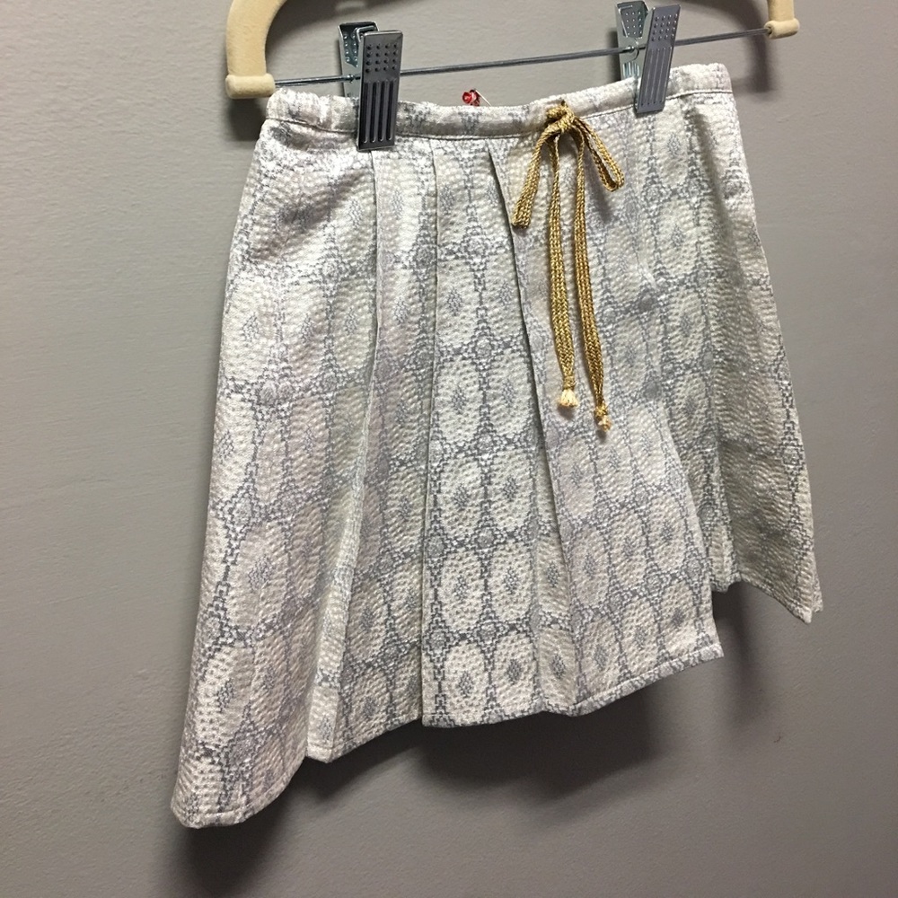 Maan Skirt