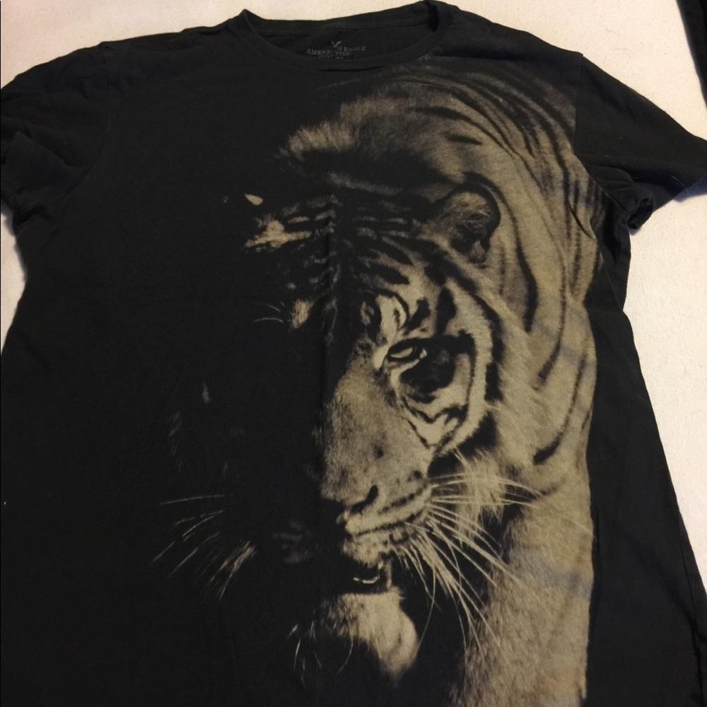 ❌CLEARANCE❌ Men’s American Eagle tiger t-shirt