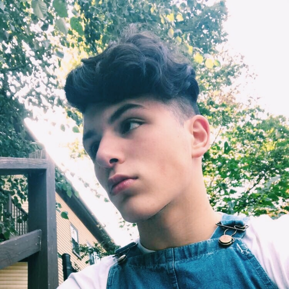 Meet your Posher, Ethan