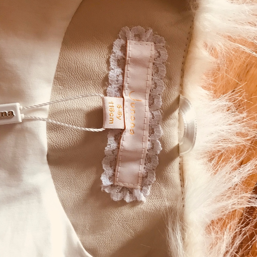 Vest - Picture 3 of 4