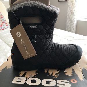 New in Box Bogs women's waterproof boots