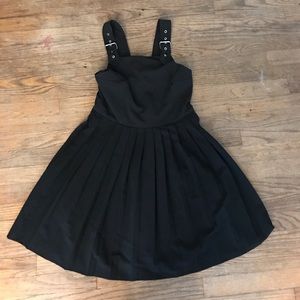 New been worn! Deandri black Buckle Dress! 🖤