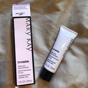 Mary Kay Timewise Matte-Wear Liquid Foundation