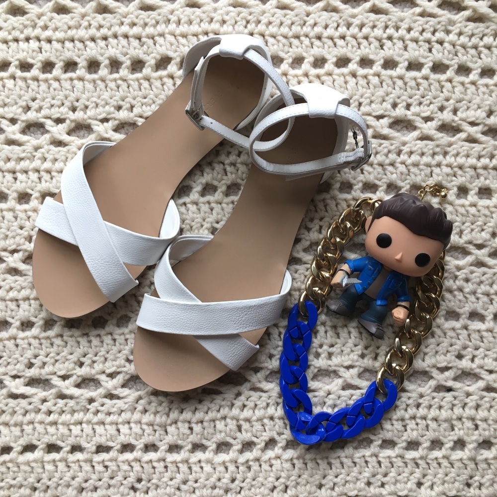 ❌SOLD❌ 👠 NWOT • F21 Faux Leather Sandal 👠