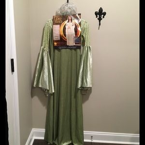 New in package LOR Queen Arwen Costume